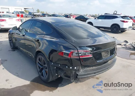 2021 Tesla Model S Plaid Tri Motor All-Wheel Drive from USA, damaged, VIN 5YJSA1E66MF431393